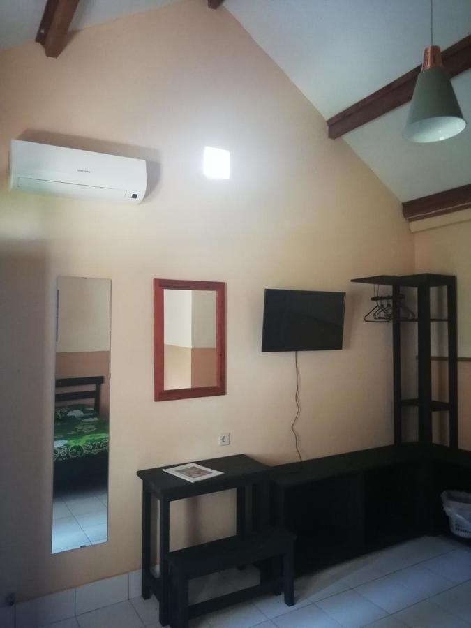 La Casa Homestay Senggigi Zewnętrze zdjęcie