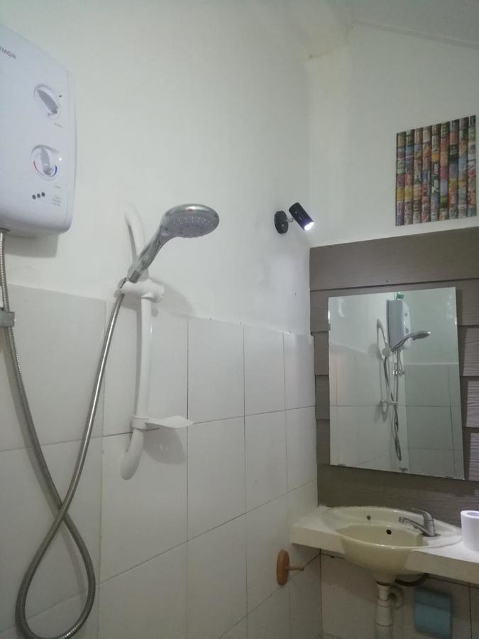 La Casa Homestay Senggigi Zewnętrze zdjęcie
